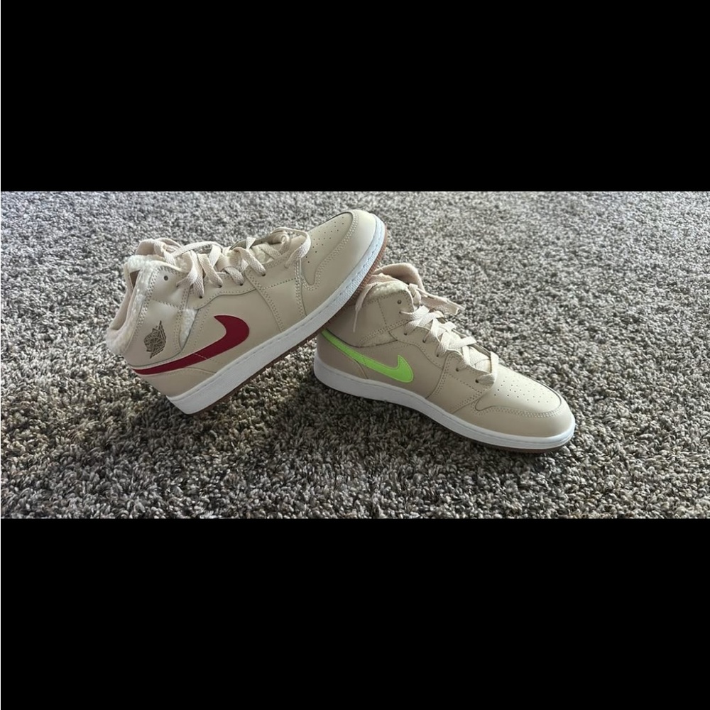 Nike Beige Sneakers with Red and Green Accents